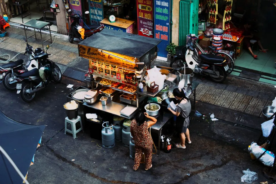 Cơm gà nóng hổi